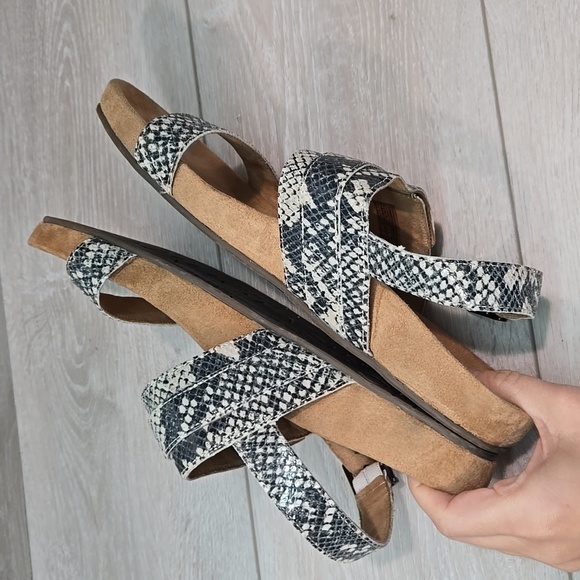 Vionic Women Samar Snakeskin Leather Ankle Sandals Shoes Sz 10 - Picture 8 of 11